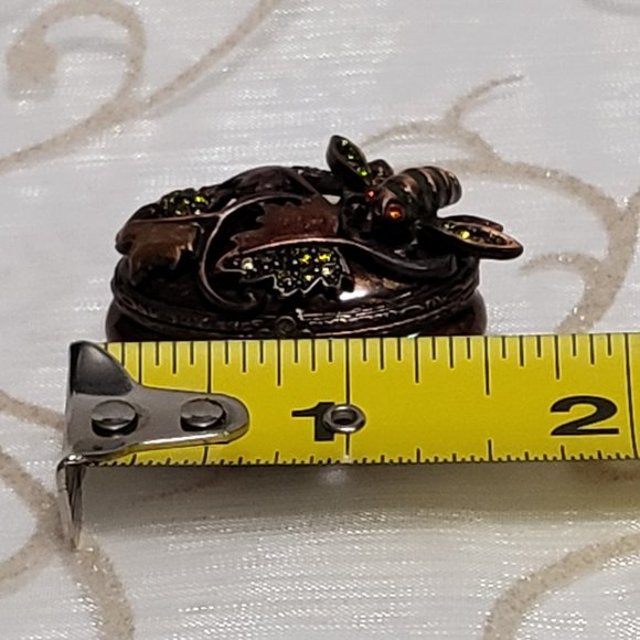 Jay Strongwater Oval Trinket Box Bee with Leaves - Picture 9 of 11